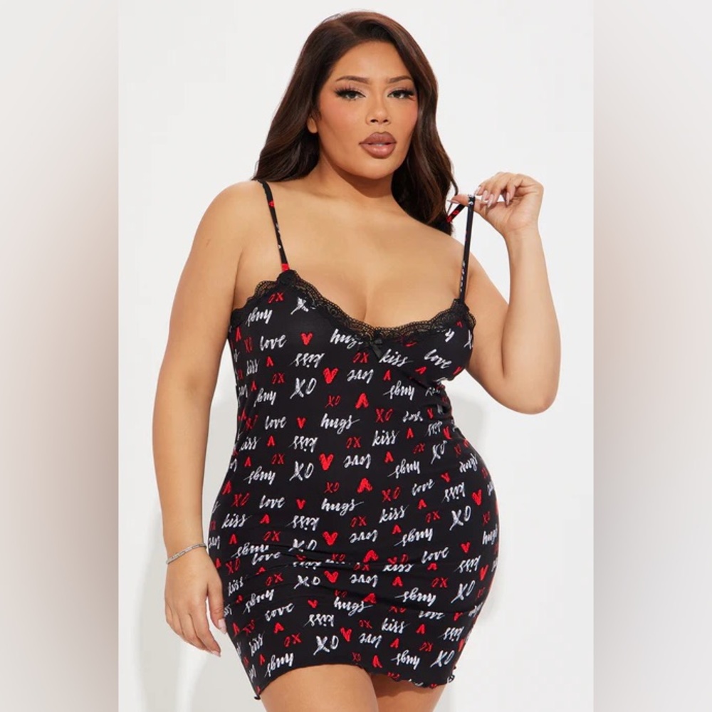 Fashion Jewelry Black Lace-Trim Chemise with Red & White Heart Print